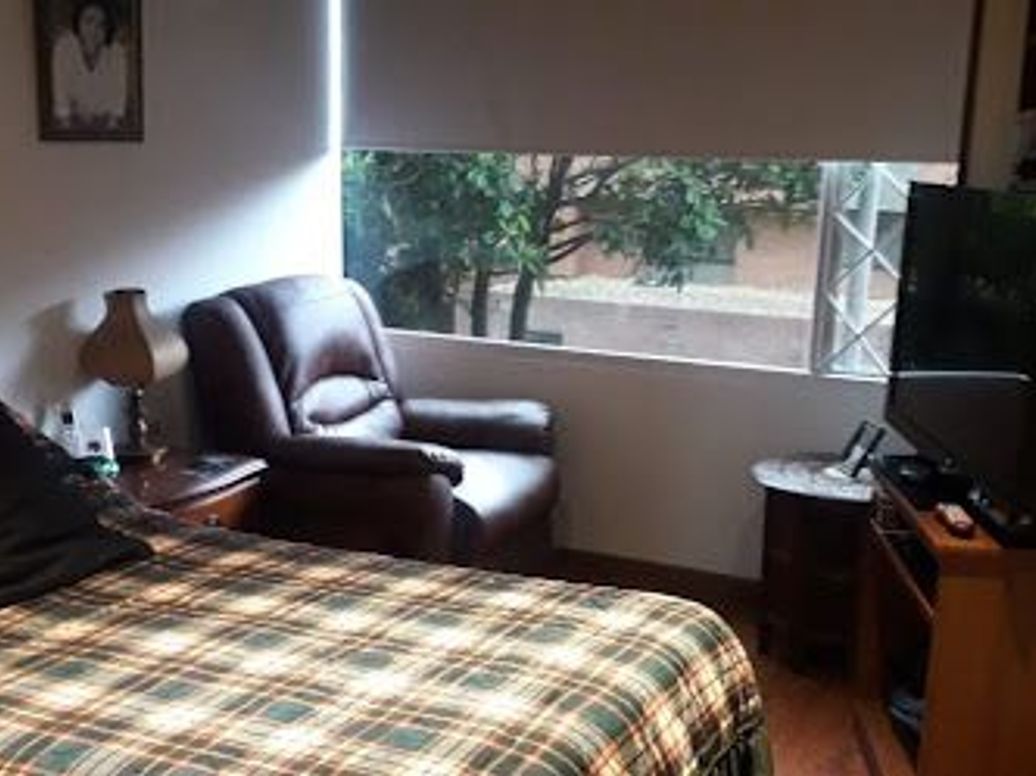 Apartamento de 3 alcobas en venta en Santa Barbara, Bogotá, 133 m² · foto 6 de 14