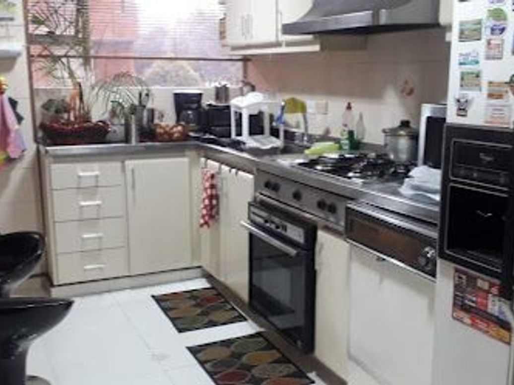 Apartamento de 3 alcobas en venta en Santa Barbara, Bogotá, 133 m² · foto 13 de 14