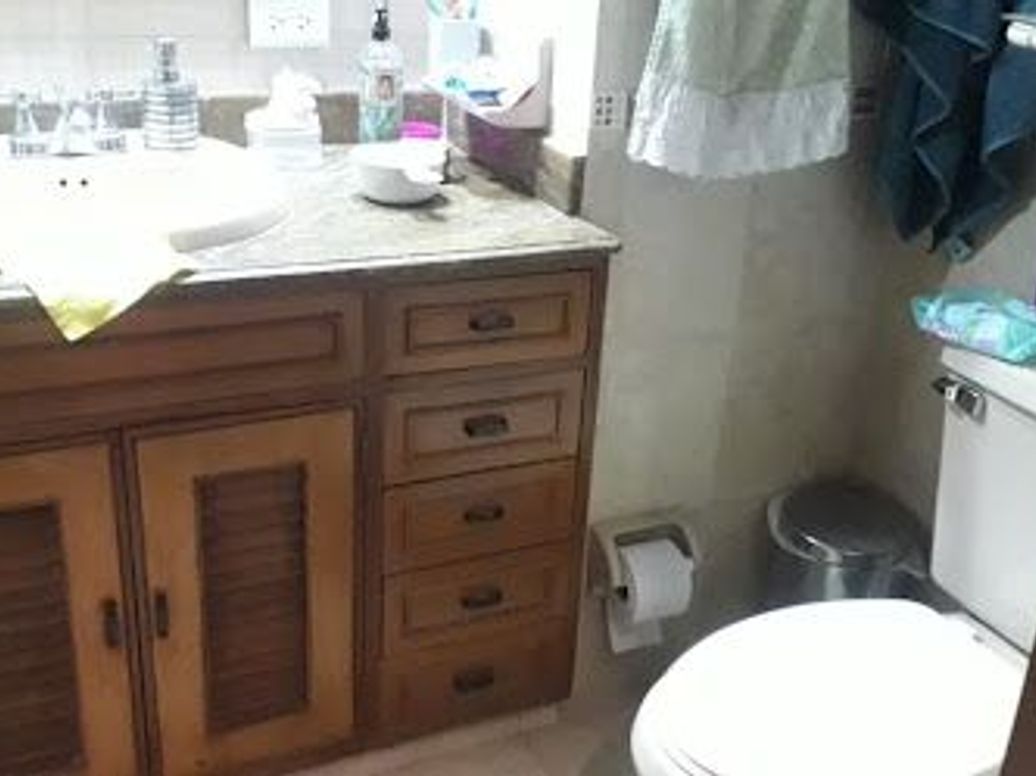 Apartamento de 3 alcobas en venta en Santa Barbara, Bogotá, 133 m² · foto 10 de 14