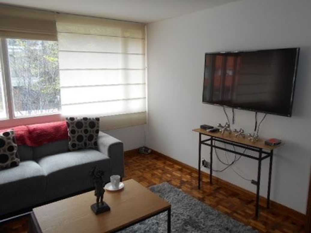 Apartamento de 3 alcobas en venta en Chico, Bogotá, 143 m² · foto 4 de 17