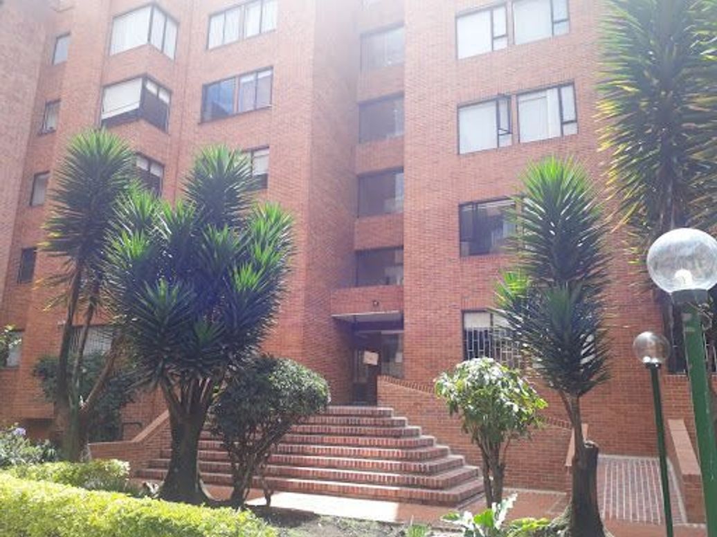 Apartamento de 3 alcobas en venta en Colina Campestre, Bogotá, 108 m² · foto 2 de 20