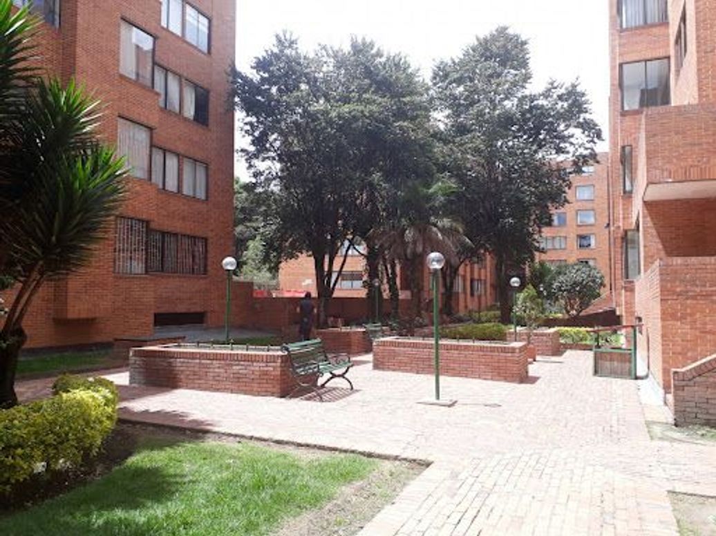 Apartamento de 3 alcobas en venta en Colina Campestre, Bogotá, 108 m² · foto 3 de 20