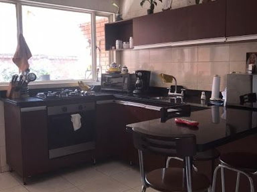 Casa de 4 alcobas en venta en Santa Ana Occidental, Bogotá, 255 m² · foto 11 de 17