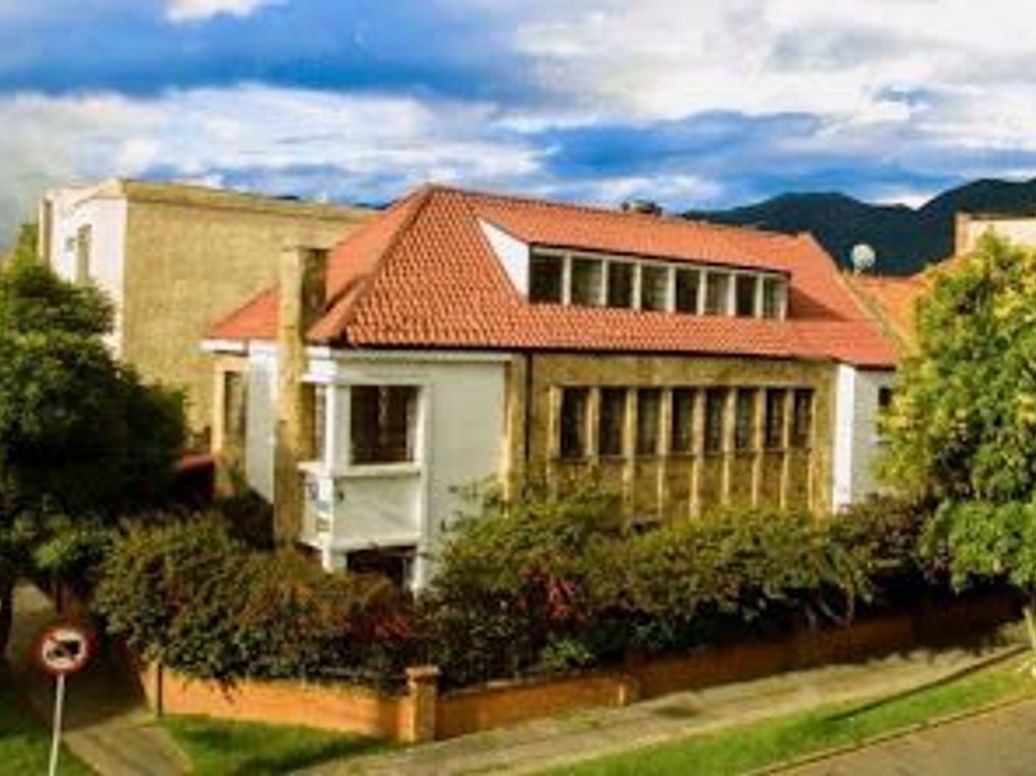 Casa de 11 alcobas en venta en Galerías, Bogotá, 450 m² · foto 8 de 20