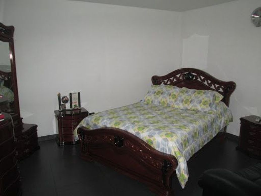 Casa de 14 alcobas en venta en Santa Isabel, Bogotá, 266 m² · foto 16 de 17