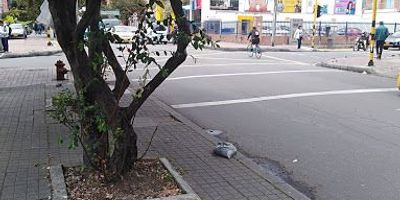 Hermoso lote, bien ubicado en cedritos, con uso permitido de hasta seis pisos, sobre vía principal, todos los servicios.