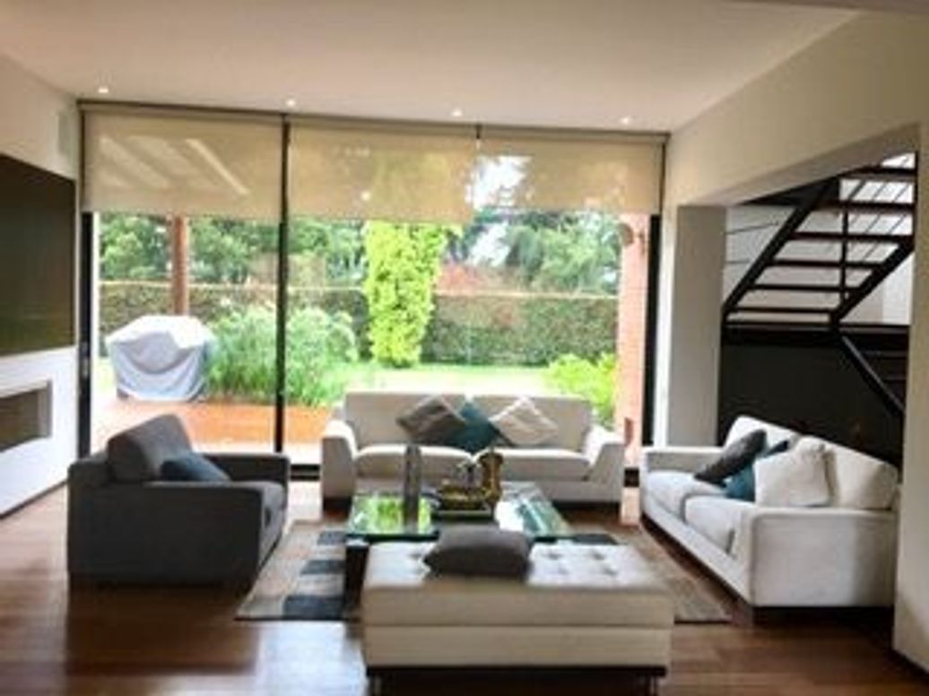 Casa de 6 alcobas en venta en Guaymaral, Bogotá, 390 m² · foto 4 de 10