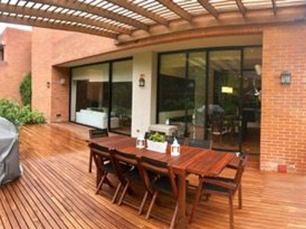 Casa de 6 alcobas en venta en Guaymaral, Bogotá, 390 m² · foto 9 de 10