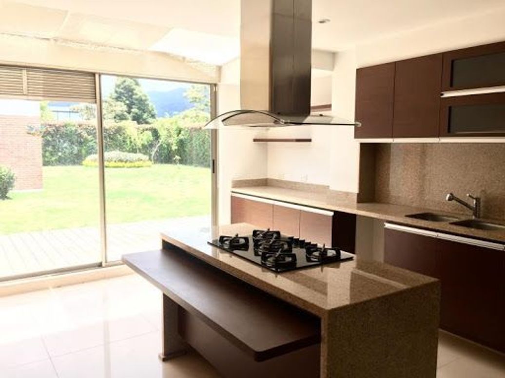 Casa de 3 alcobas en venta en Guaymaral, Bogotá, 350 m² · foto 13 de 20