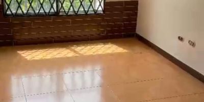 Venta apartamento bien ubicado en Torres de Comfandi. Consta: 3 alcobas cada una con su respectivo closet, cocina integral, un baño, zona de oficios, cerca de supermercados, colegios, centros comerciales.
Informes 3176485538 VIVIANA MONTAÑO