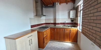 Tu nuevo hogar te espera! Moderno apartamento , disenado con acabados de alta calidad y excelente iluminacion natural. Su fachada contemporanea y ventanales amplios brindan una vista despejada y gran entrada de luz. El edificio cuenta con zonas comunes elegantes, porteria, ascensor y parqueadero. Ubicado en un sector tranquilo, con facil acceso a vias principales, transporte publico, comercios y zonas verdes. Ideal para quienes buscan confort, estilo y ubicacion privilegiada. No dejes pasar esta oportunidad! Contactanos y agenda tu visita hoy mismo. Tu proximo hogar esta listo para ti.
