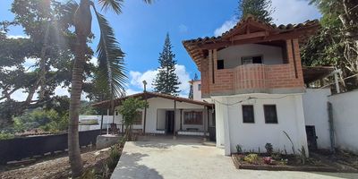 Casa Arriendo 350 mts Antioquia RIONEGRO CABECERAS Código Coninsa:94101