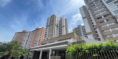 Cómodo apartamento en excelente estado, piscina, salón social, parque infantil, cancha múltiple, sala de juntas, salón de juegos para niños, gimnasio y teatrino. Ubicado en el boulevard de Buenavista una gran  ubicación con cercanía con los centros comerciales más importantes de la ciudad y la excelente infraestructura vial, que lo convierten en el lugar ideal para vivir, con excelentes zonas sociales donde tu familia podrá disfrutar la calidez del hogar  y el esparcimiento.