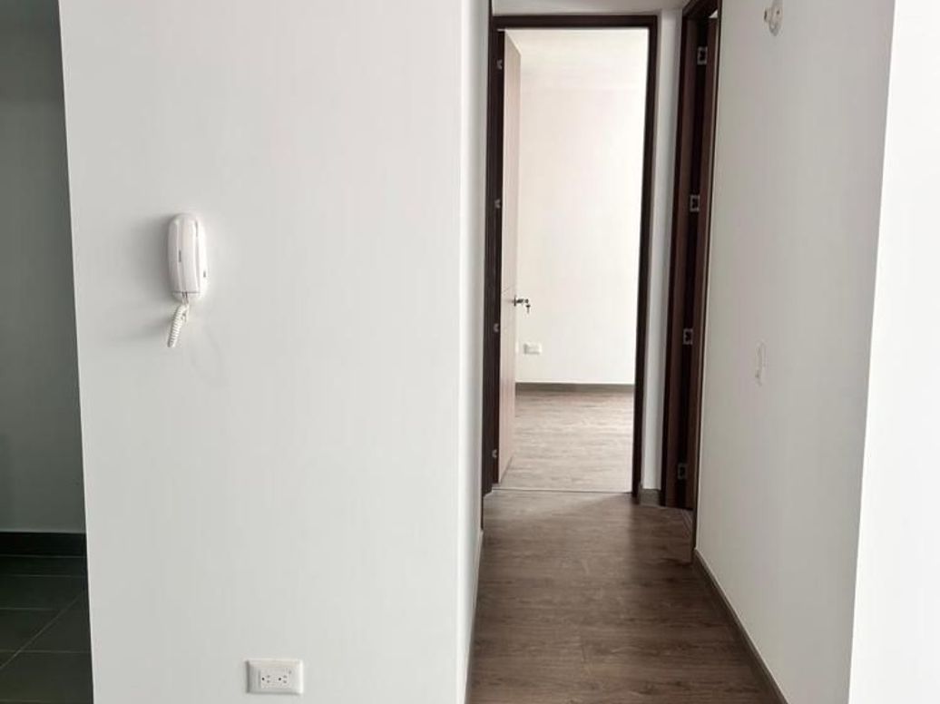 Apartamento de 2 alcobas en venta en Ub. Arboral, Bogotá, 53 m² · foto 11 de 20