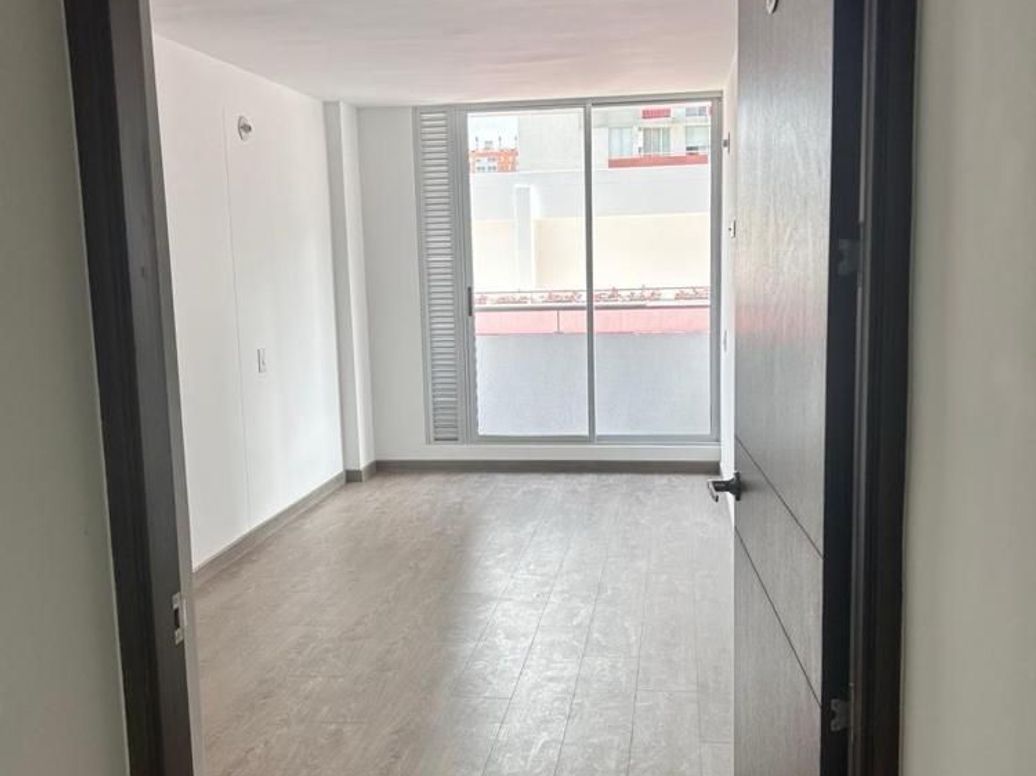 Apartamento de 2 alcobas en venta en Ub. Arboral, Bogotá, 53 m² · foto 2 de 20