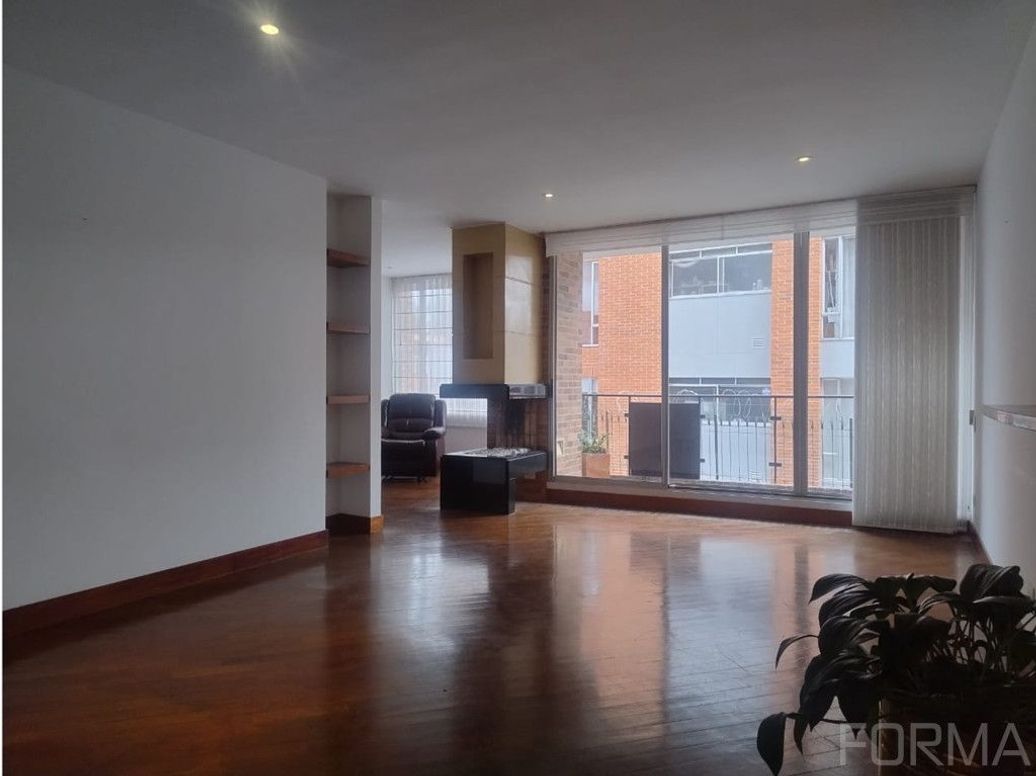 Apartamento de 3 alcobas en venta en La Calleja, Bogotá, 137 m² · foto 2 de 20