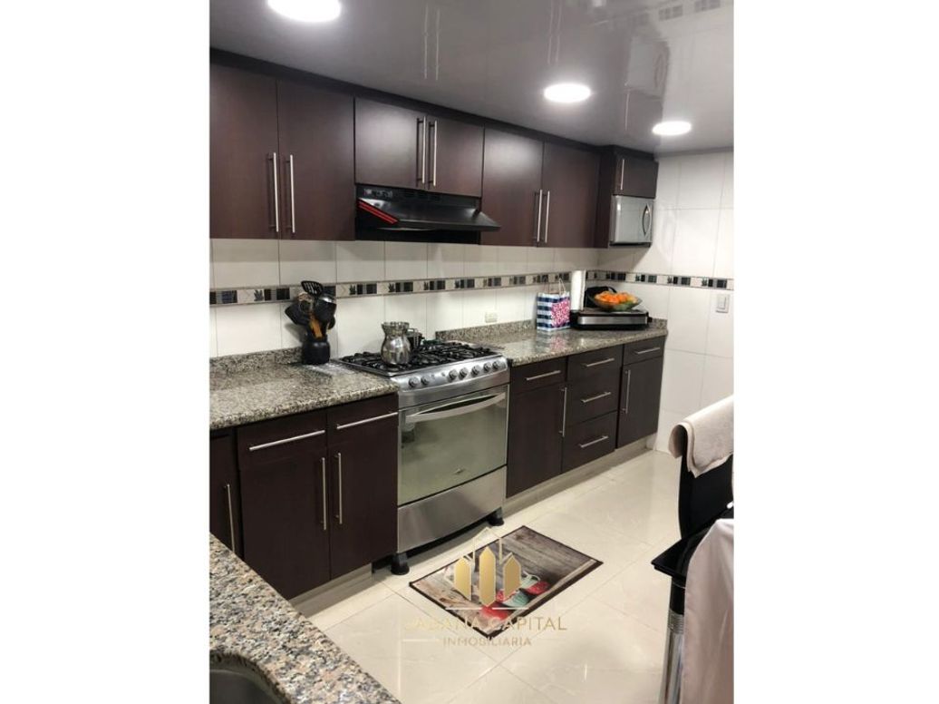 Casa de 5 alcobas en venta en Torres De Modelia, Bogotá, 230 m² · foto 18 de 20