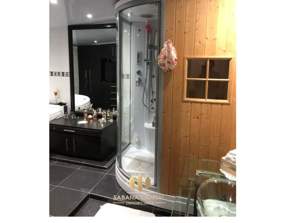 Casa de 5 alcobas en venta en Torres De Modelia, Bogotá, 230 m² · foto 4 de 20