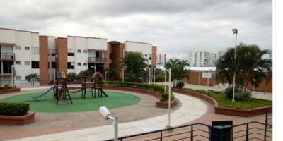 Jardín y patio. Apartamento ubicado en piso 1 cocina integral 