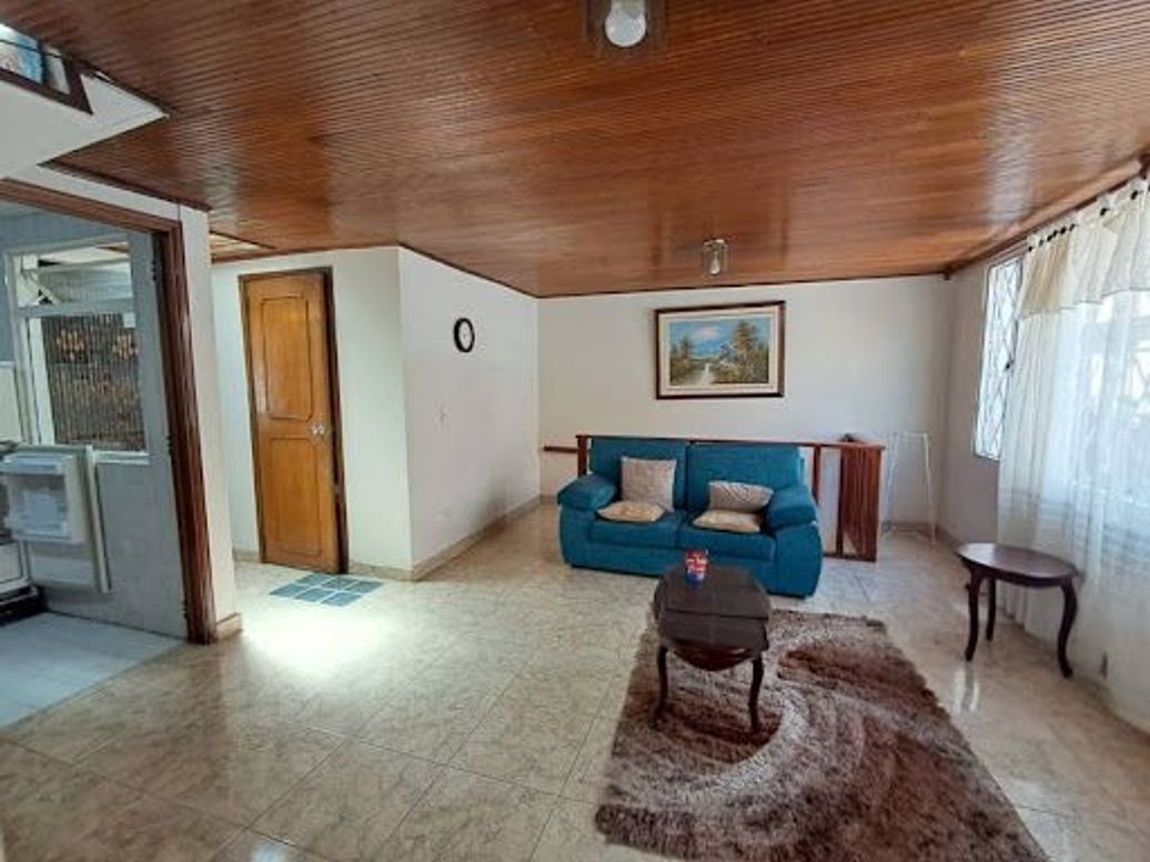 Casa de 5 alcobas en venta en Engativa Centro, Bogotá, 72 m² · foto 17 de 20
