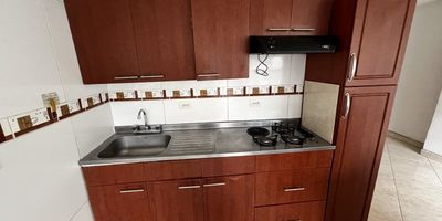 ARRIENDO APARTAMENTO EN ENVIAGADO SECTOR BARRIO  MESA CUENTA CON , 3 habitaciones , 2 baños , sala comedor , balcón , cocina integral , con transporte público muy amplio , con supermercados cerca , iglesias