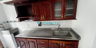 40° 45m2, 2 Habitaciones, 1 baños, sala-comedor, cocina integral, zona de ropas, gas natural, 
Unidad cerrada con portería las 24 horas, ascensor, zona de juegos, zonas verdes, shut de basuras, valor del canon Valor del canon $ 1.400.000 