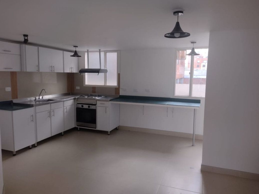 Apartamento de 3 alcobas en venta en Los Cedros Oriental, Bogotá, 102 m² · foto 5 de 19