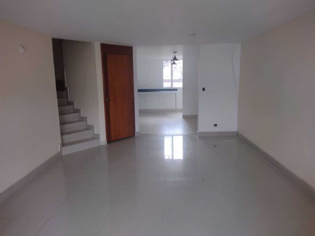 Apartamento de 3 alcobas en venta en Los Cedros Oriental, Bogotá, 102 m² · foto 3 de 19