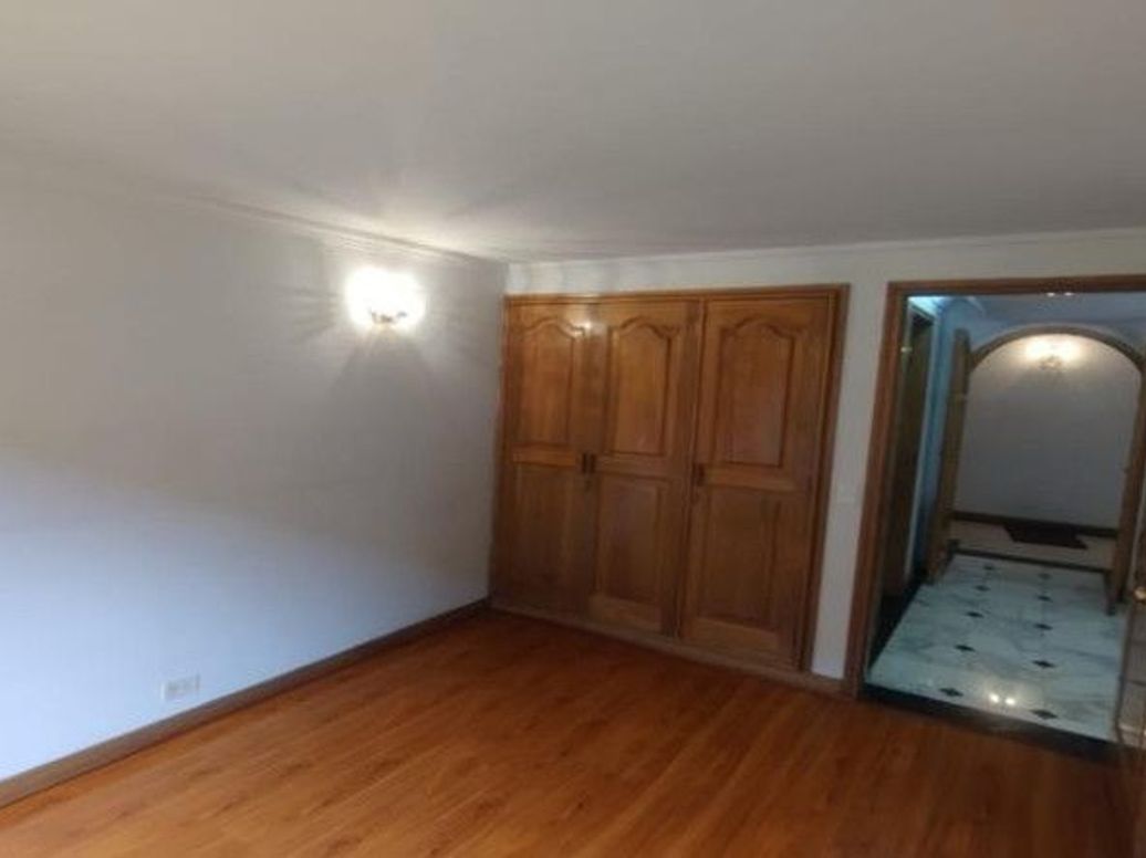 Apartamento de 3 alcobas en venta en Santa Barbara Occidental, Bogotá, 126 m² · foto 13 de 20