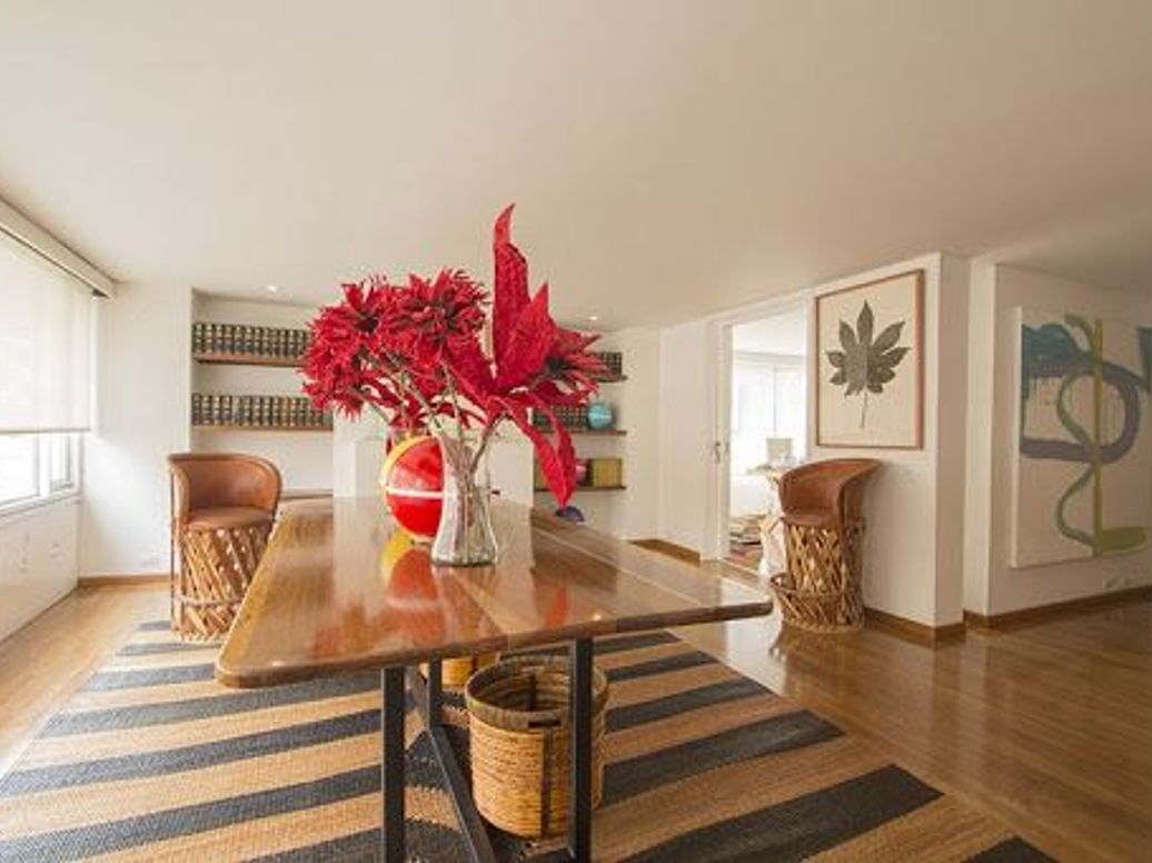 Apartamento de 2 alcobas en venta en El Refugio, Bogotá, 262 m² · foto 4 de 19