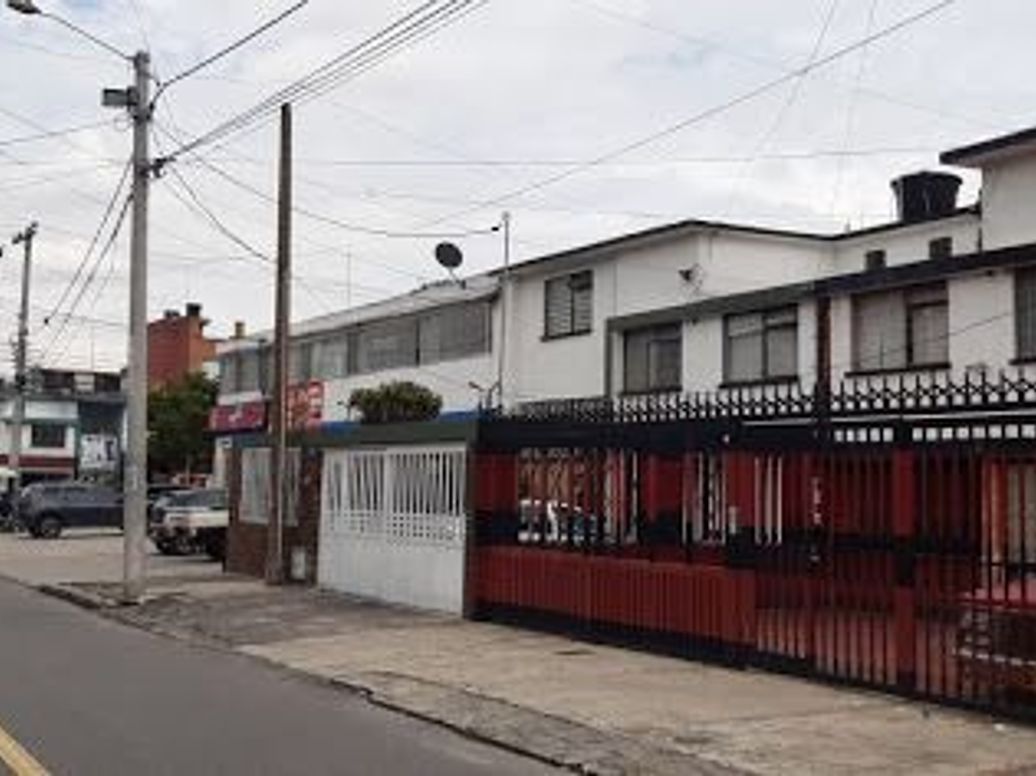 Casa de 7 alcobas en venta en Los Alcázares, Bogotá, 181 m² · foto 12 de 12