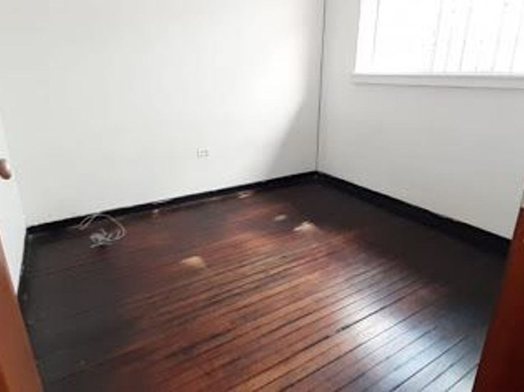 Casa de 7 alcobas en venta en Los Alcázares, Bogotá, 181 m² · foto 6 de 12