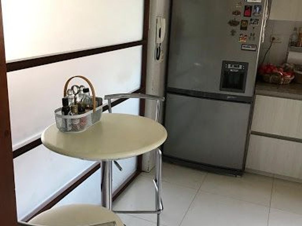 Apartamento de 3 alcobas en venta en El Castillo, Bogotá, 219 m² · foto 6 de 20