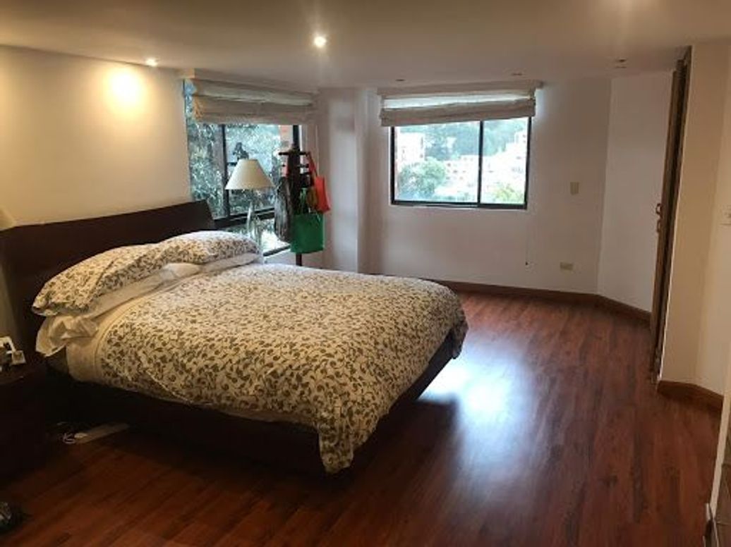 Apartamento de 3 alcobas en venta en El Castillo, Bogotá, 219 m² · foto 11 de 20