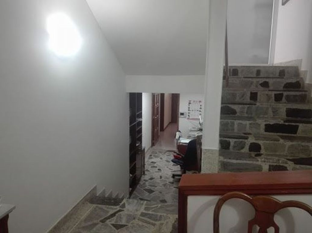 Casa de 10 alcobas en venta en Santa Barbara, Bogotá, 348 m² · foto 13 de 13