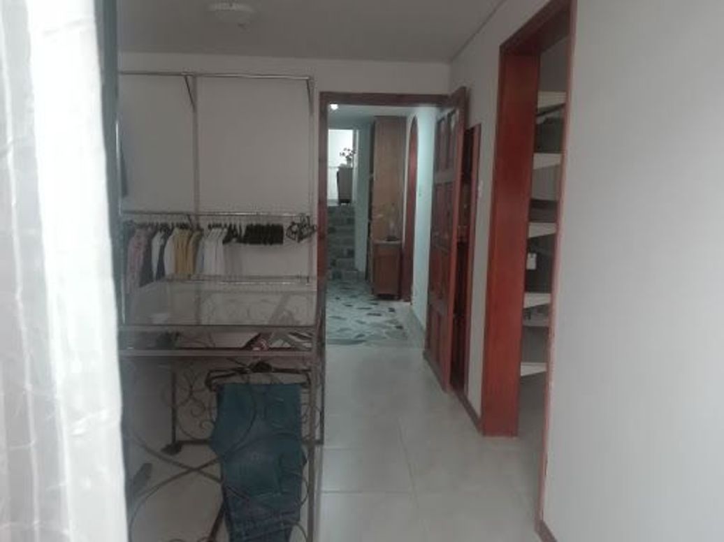 Casa de 10 alcobas en venta en Santa Barbara, Bogotá, 348 m² · foto 11 de 13