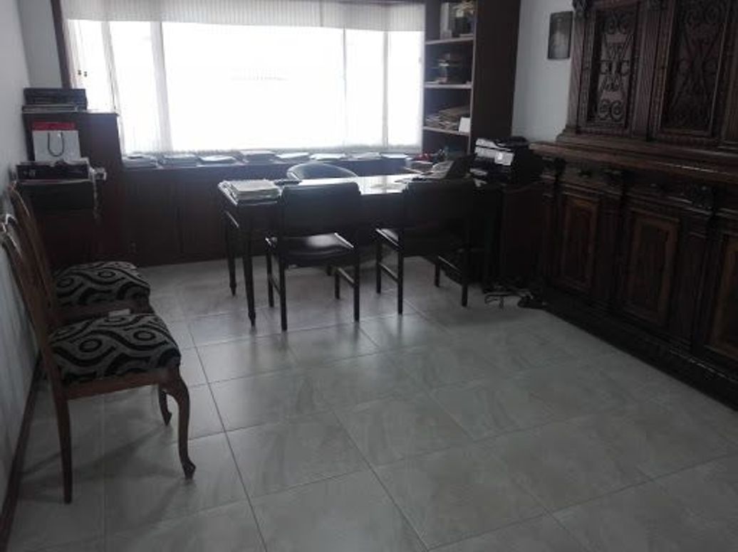Casa de 10 alcobas en venta en Santa Barbara, Bogotá, 348 m² · foto 4 de 13