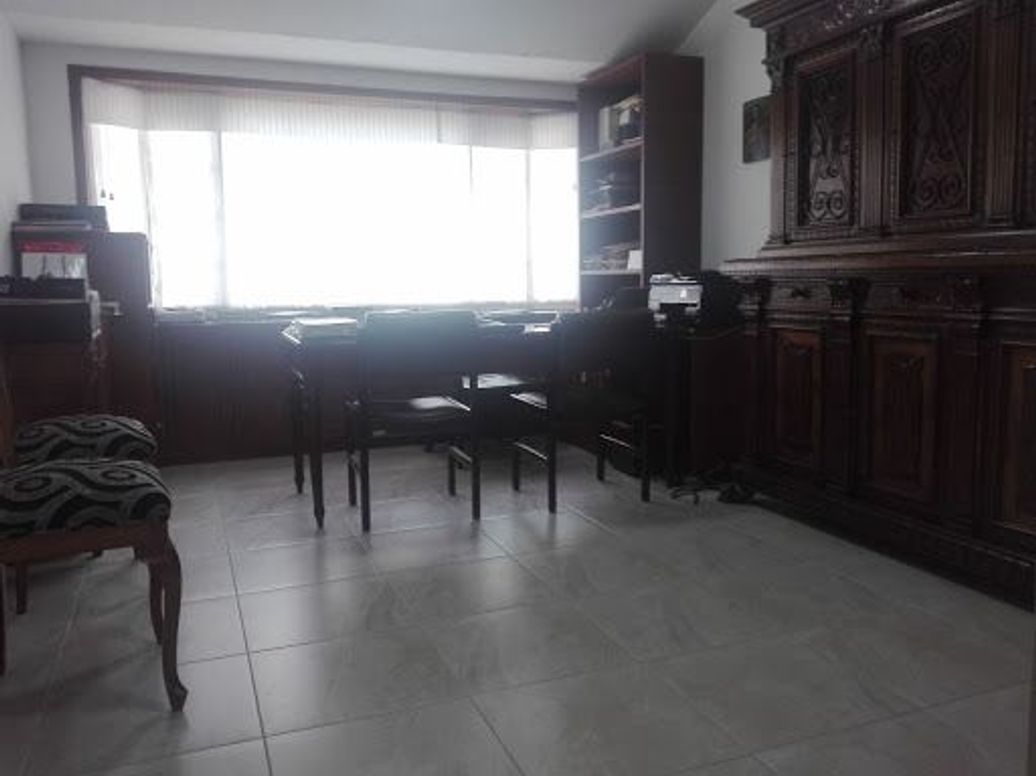 Casa de 10 alcobas en venta en Santa Barbara, Bogotá, 348 m² · foto 6 de 13