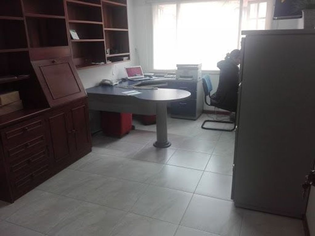 Casa de 10 alcobas en venta en Santa Barbara, Bogotá, 348 m² · foto 9 de 13