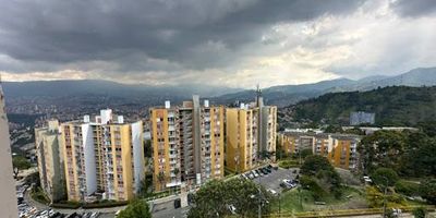 Apartamento en arriendo en excelente zona de Robledo
Vive cercano a Colegios y vías principales. Este apartamento de 40 m² cuenta con 2 habitaciones, cocina semi-integral, 1 baños Cercano al Metrocable la aurora
Valor mensual: $ 950.000
¡Contáctanos para agendar visita!

