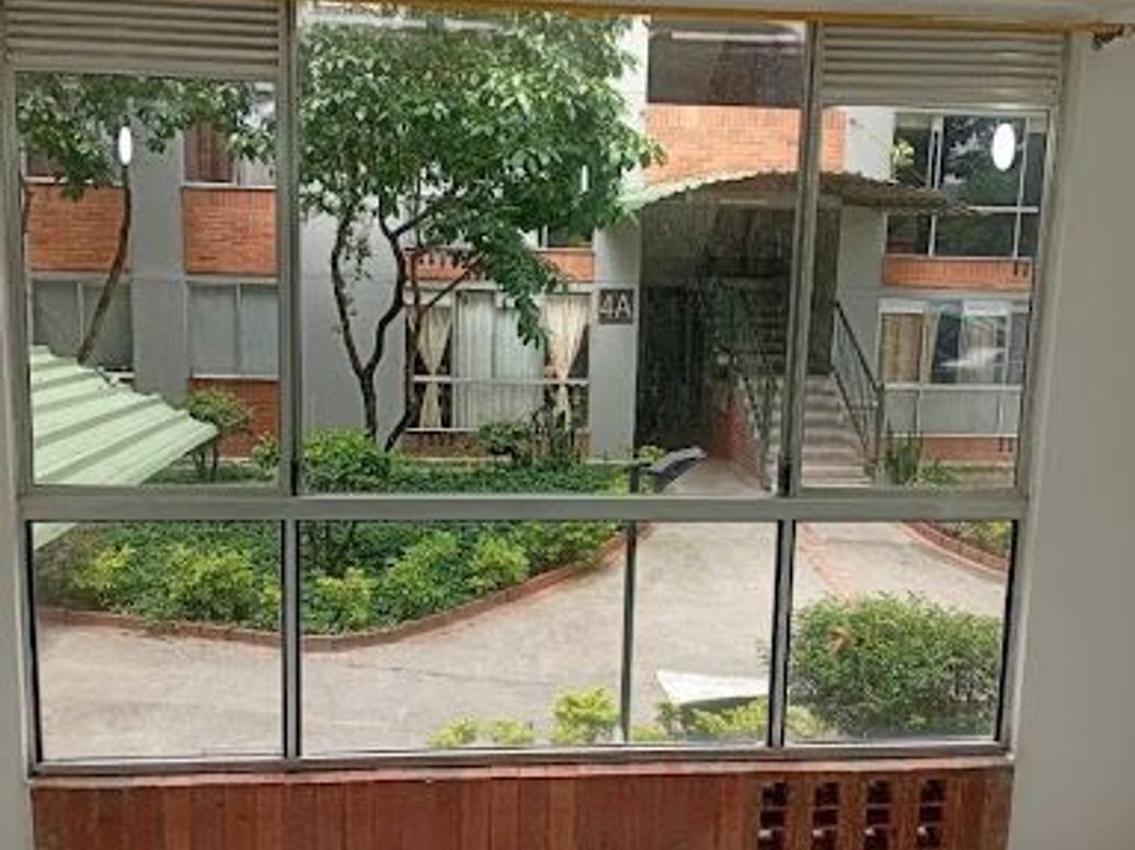 ARRIENDO de APARTAMENTO en EL TRAPICHE, BELLO en arriendo en Andalucía
