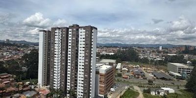Hermoso apartamento con excelentes acabados con aprox 65  mtrs, perfecto para disfrutar de los buenos momentos en familia, ubicado en excelente sector, Centro comercial del Carmen Unidad cerrada panorama austral. 