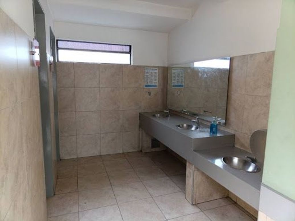 Casa de 2 alcobas en venta en Castilla, Bogotá, 460 m² · foto 18 de 20