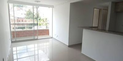 Apartamento de 54 mts aprox, 3 alcobas, 3 closets, salón comedor, 2 baños, balcón, cocina integral, red de gas, zona de ropas, pisos en Cerámica, parqueadero cubierto sencillo, unidad cerrada con ascensor y portería 24 horas, cerca de la I.E VILLA DEL SOL.