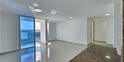 

? ¡Vívelo todo desde las alturas!
? Club Tower – Villa Campestre | 118m² de puro confort y elegancia

✨ ¿Buscas un apartamento que lo tenga TODO? Este es tu momento:

?️ 3 habitaciones tipo suite, cada una con baño privado
? Baño social + cuarto y baño de servicio
? Cocina abierta y amplia, perfecta para compartir momentos
? Área de labores independiente y funcional
? Vista panorámica a la Ciénaga de Mallorquín y la ciudad de Barranquilla
? 2 parqueaderos + depósito privado en sótano

? Vive en un edificio de alto nivel con:
? 3 ascensores
? Piscina
? Cancha de tennis
⚽ Cancha de fútbol
?️ Cancha de squash
?️ Vigilancia privada 24/7
? Parqueadero para visitantes

? Ubicado sobre la Avenida Tajamares, con acceso directo a la Vía de la Prosperidad. ¡Conéctate con lo mejor de Barranquilla!

? Ideal para familias modernas, ejecutivos exigentes o quienes buscan elevar su estilo de vida.

? ¡Agenda tu visita hoy y enamórate de tu próximo hogar!

#ApartamentoEnArriendo #VillaCampestre #ClubTower #BarranquillaVista #CiénagaDeMallorquín  
#ViviendaDeLujo #ArriendoBarranquilla #InmobiliariaConEstilo #TuNuevoHogar #VivirEnGrande  
#VistaPanorámica #VidaClubTower #InmueblesBarranquilla #ArriendoConEstilo #InmobiliariaColombia


