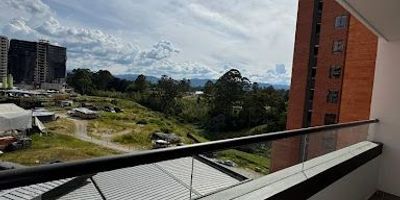 Hermoso apartamento con excelentes acabados con aprox 80  mtrs, perfecto para disfrutar de los buenos momentos en familia, ubicado en excelente sector, en San Antonio unidad san simón.