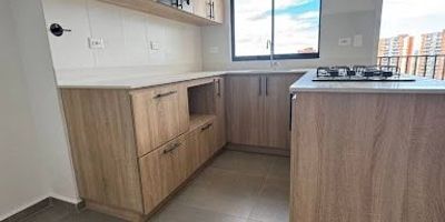 Hermoso apartamento con excelentes acabados con aprox  78 mtrs, perfecto para disfrutar de los buenos momentos en familia, ubicado en excelente sector, El parque San Antonio Unidad cerrada medieval.