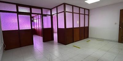 Oficina con excelente ubicacion