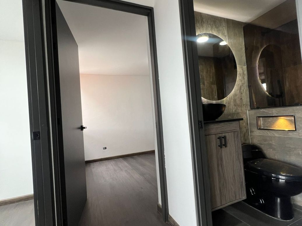 Apartamento de 2 alcobas en venta en Santander, Bogotá, 35 m² · foto 9 de 13