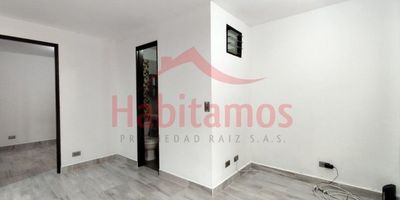 Apartamento con área de 40m2, estrato 3.